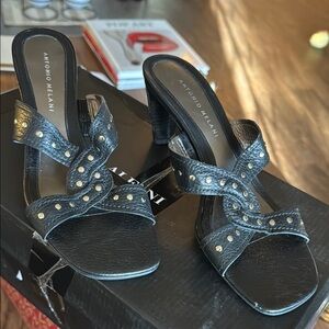 ❌SOLD❌Antonio Melani Black Heeled Shoes with Crisscross Straps